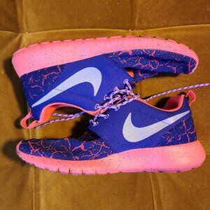 Nike Roshe hot lava 6.5 Y / 8 W